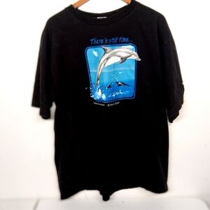 Vintage 1995 For the Earth foundation bottlenose dolphins T-shirt..